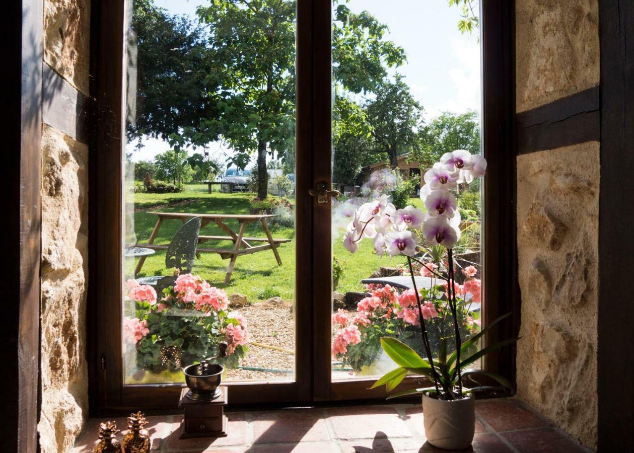 Chez Daisy Villa Montbron Exteriör bild